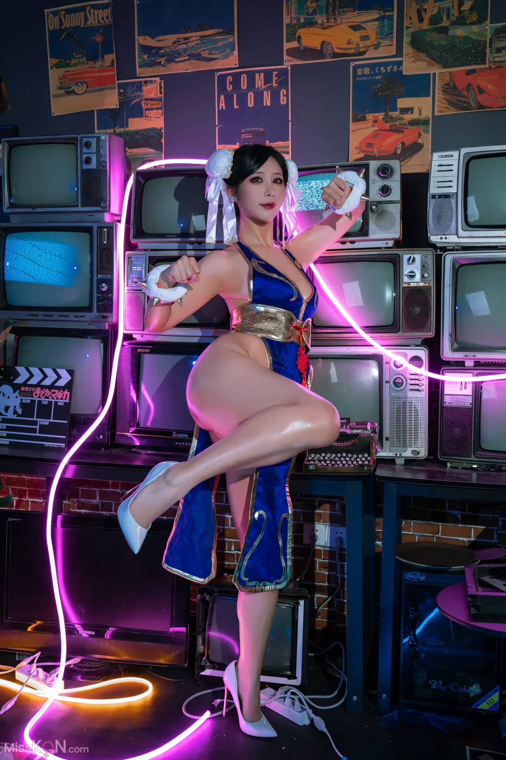 Coser@云溪溪 (Yunx1x1): 奶桃 春丽 (75 photos)
